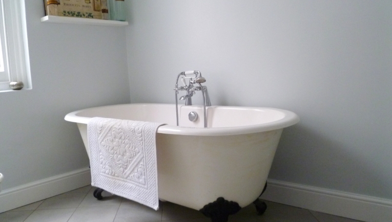 vintage bathroom wall art