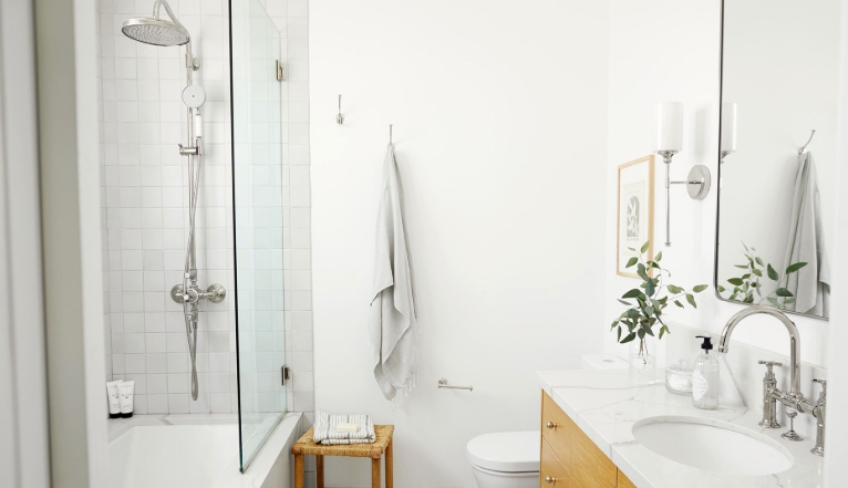 white bathroom wall decor