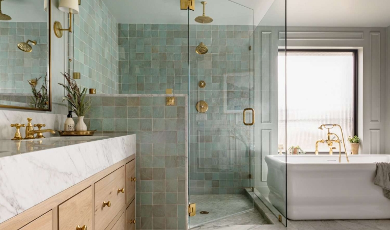 green bathroom wall decor