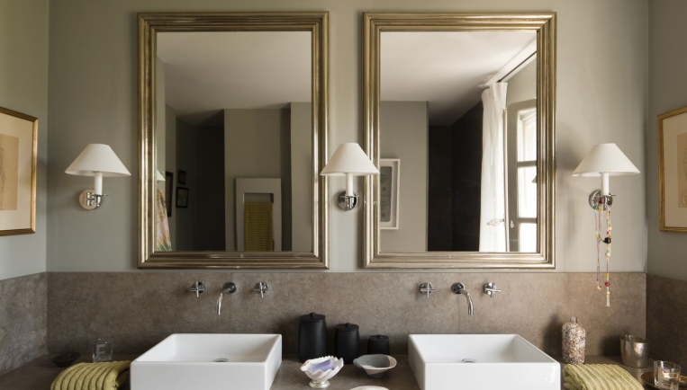 masculine bathroom wall decor