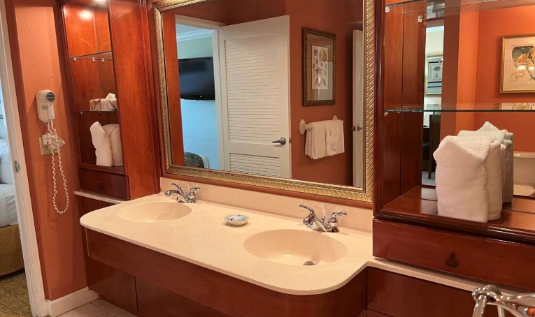 wall art for black and white bathroom