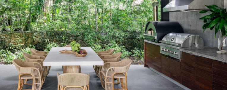 Rustic Outdoor Dining Furniture for Family Gatherings