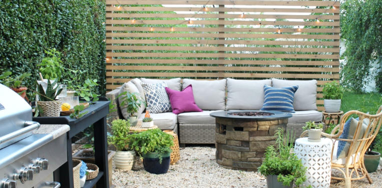 Rustic Patio Tables and Chairs for Relaxation