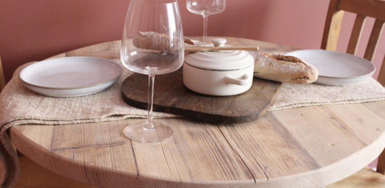 Rustic Round Outdoor Dining Tables for Entertaining