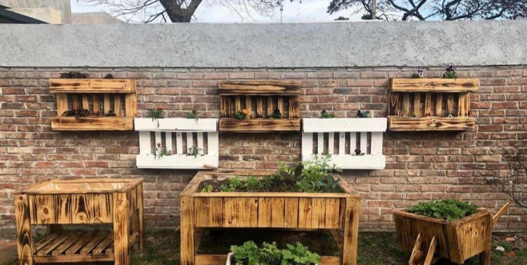 Outdoor Boho Decor Using Rustic Crates and Wood Boxes
