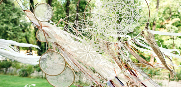 Outdoor Boho Decor Using Dreamcatchers