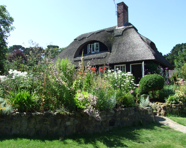 Spring Garden Ideas for Cottage Style Landscapes