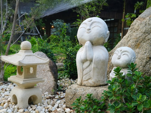 Spring Garden Ideas with Decorative Garden Statues