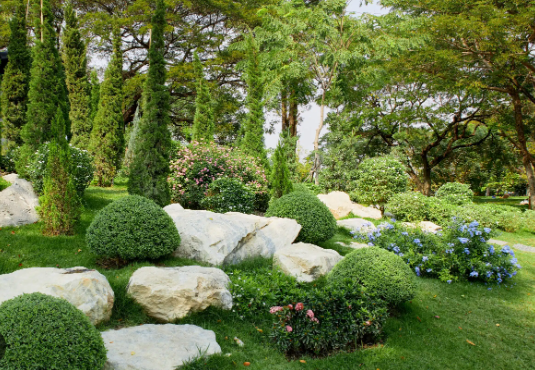 Spring Garden Ideas with Natural Garden Stone Decor