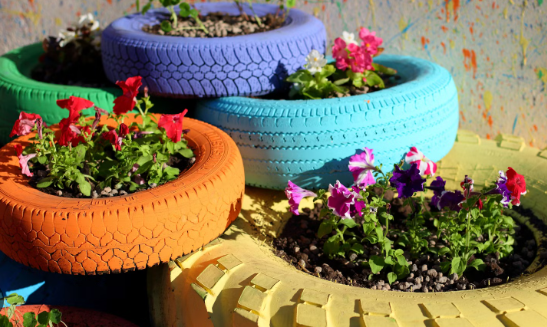 Spring Garden Ideas with Container Plants and Flowers