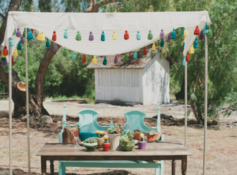 Vintage Patio Decor with Flea Market Finds