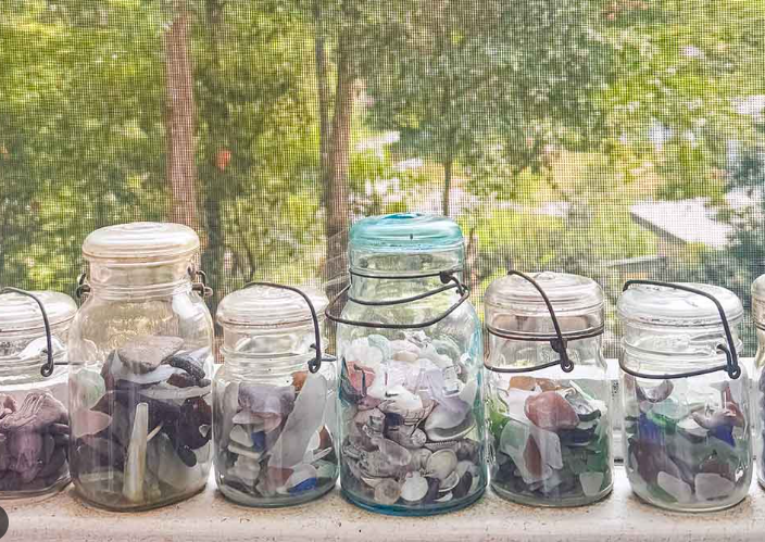 Vintage Patio Decor Using Mason Jars