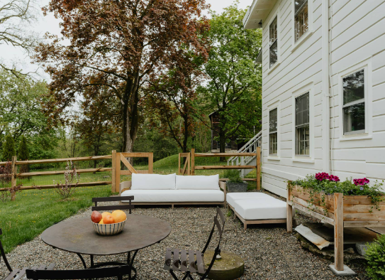 Vintage Patio Decor Mistakes to Avoid