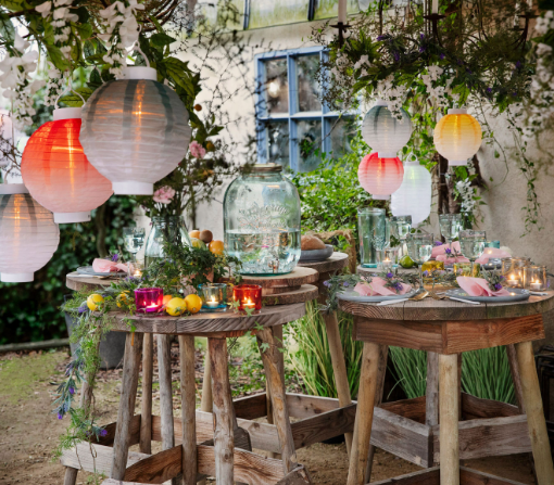 Vintage Patio Decor for Garden Parties